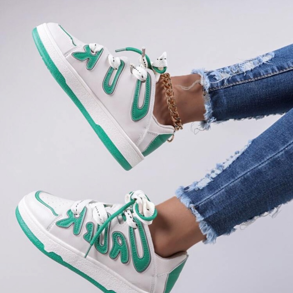 NEW Minimalist Lace Up‎ Front unisex 
Sneakers SHEIN Green Viral shoes 40 7 8.5